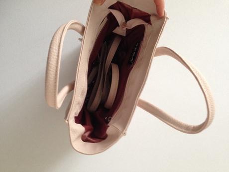 Bledoruzova kabelka,