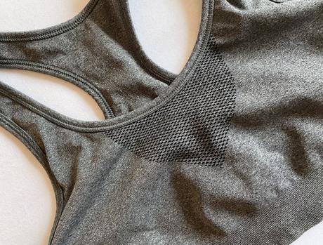 Bezšvová športová podprsenka h&m v. s, h&m,s