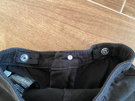 Čierne rifle, h&m,134