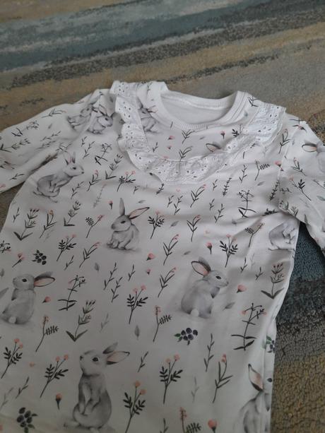 Tricko so zajacikmi a volanikom, 116