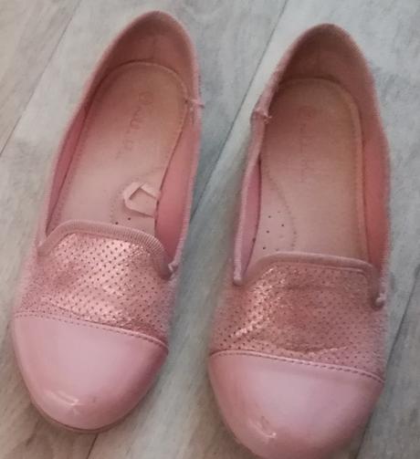 Ružové balerínky, 32