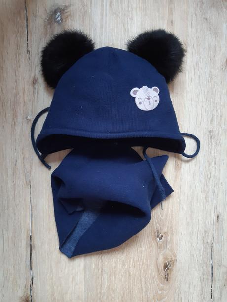 Čiapka a nakrcnik, 92