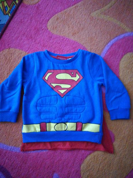 Superman mikinka s plášťom, 110