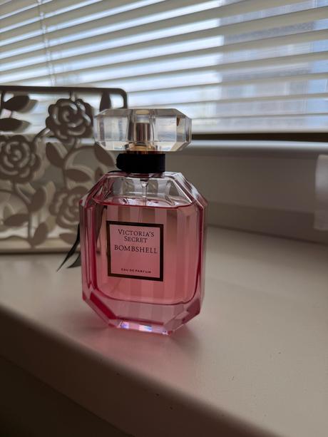 Victorias secret bombshell 100ml parfem,