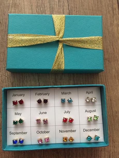 Nausnice 12 parov (b25), avon