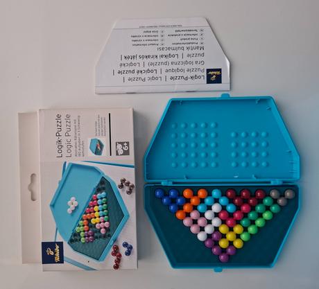 Hlavolam "logic puzzle", 