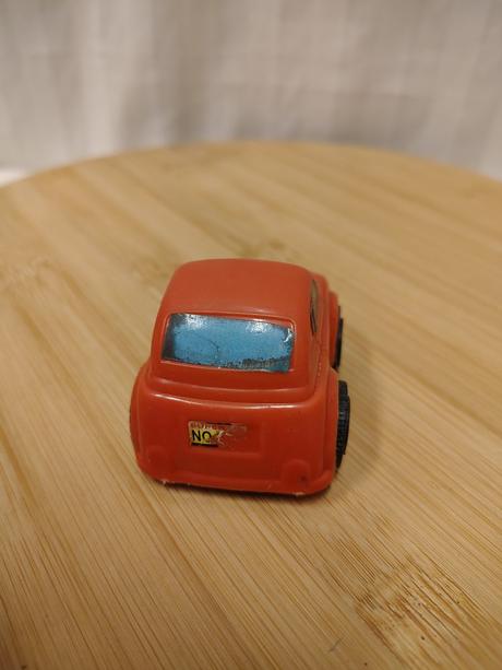 Autíčko luigi, plastový model, 6 cm,