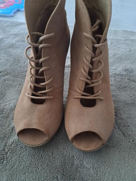 Šnurovacie členkové topánočky, lasocki,36