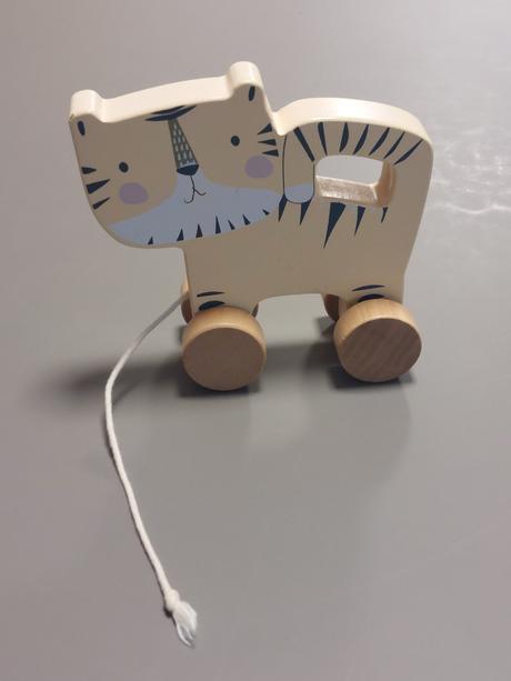 Drevený tiger s motúzikom, 