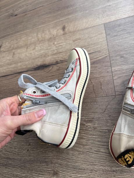 Tenisky, reserved,31