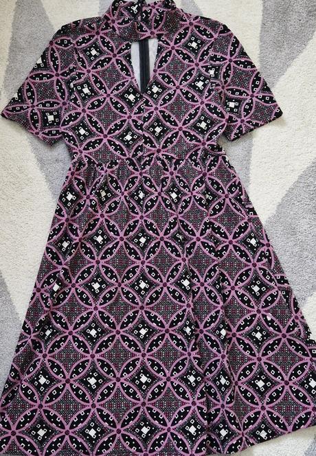 Asos tehotenské šaty po kolená, m