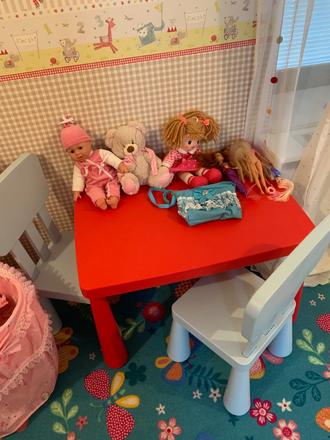 Ikea mammut detské sedenie stol a stolíčky,