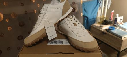 Nové tenisky, reserved,41