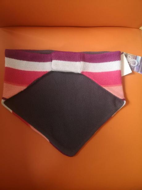 Rojo dámsky nákrčník,