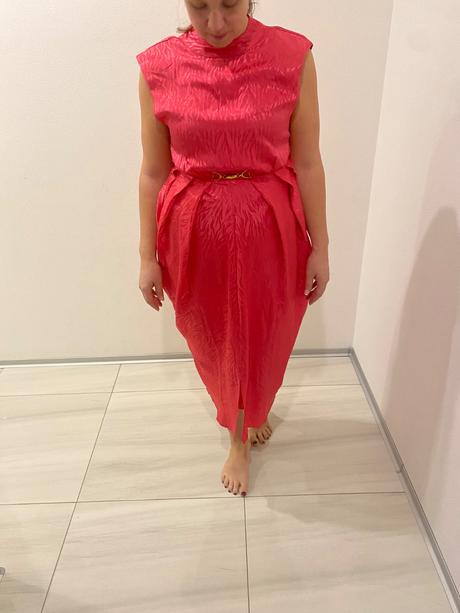 Predám spoločenské šaty, river island,40