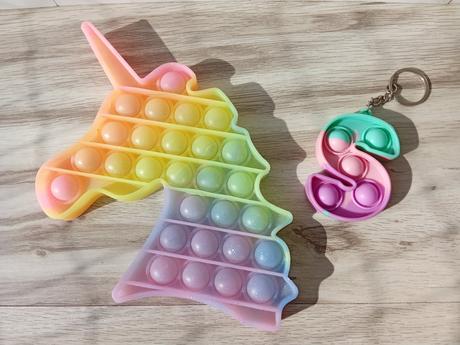 Pop it antistresové hračky kľúčenka s a jednorožec,
