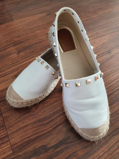 Slip on na štýl valentino rockstud, 40