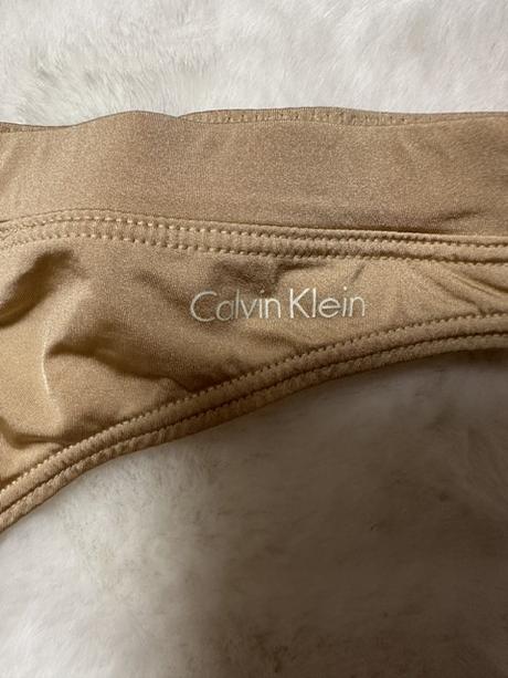 Béžové tangá zn. calvin klein m, calvin klein,m
