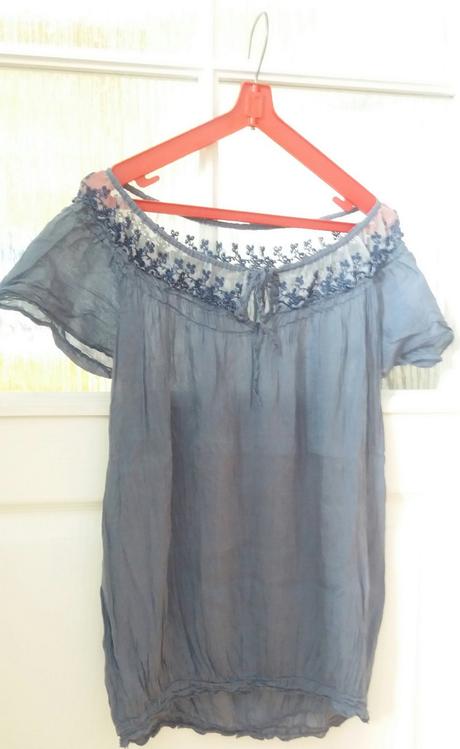 Bluzka s vysivkou modroseda, s