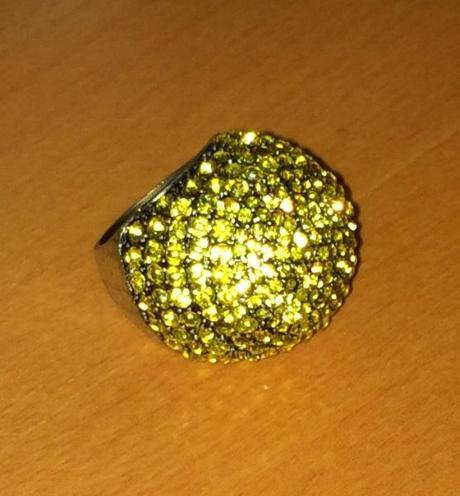 Velky trblietavý koktejlový prsten mango touch, mango