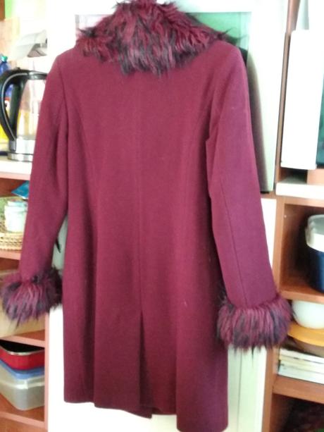 Dámsky kabát s kožušinkou, 38