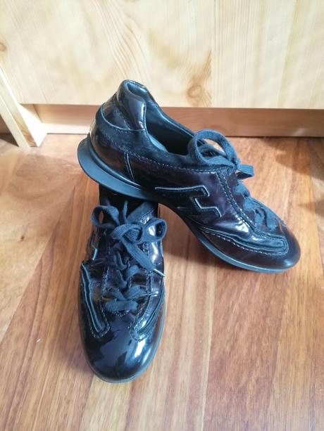 Lesklé tenisky hogan už aj s poštou, 33