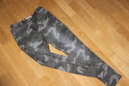 Maskáčové, next,146