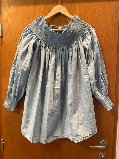 Cos modrá blúzka, cos,l