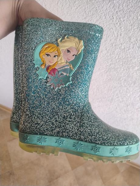 Gumáky frozen, 28