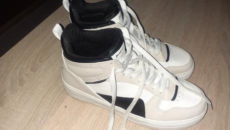 Krasne boty, stradivarius,39