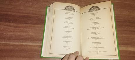 Záhada zajakavēho papagája, 