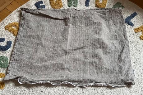 2 vankúšové výplne, 2 obliečky, 