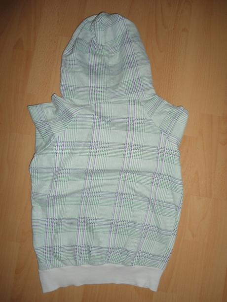 Bielo-zeleno-fialova mikina, xs
