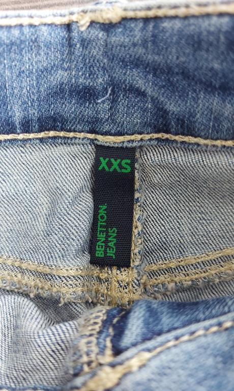 Riflova mini sukna, benetton,104