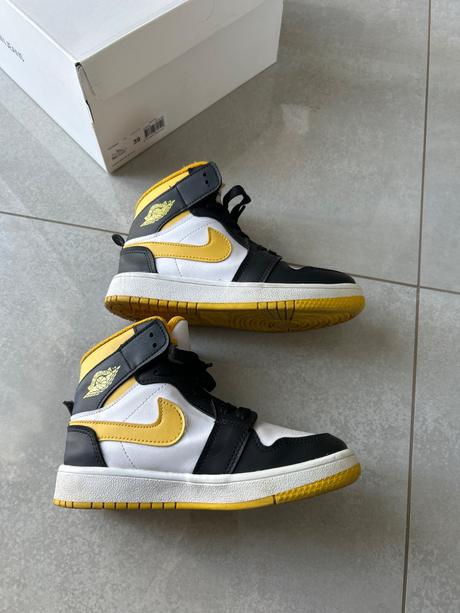 Tenisky členkové, 31