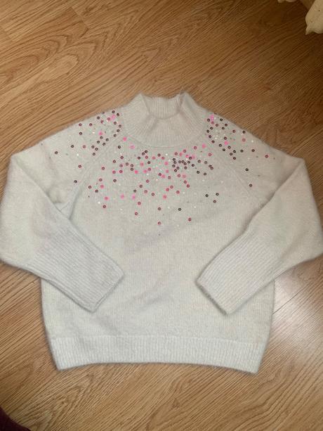 Pulovrik s flitrami, 122