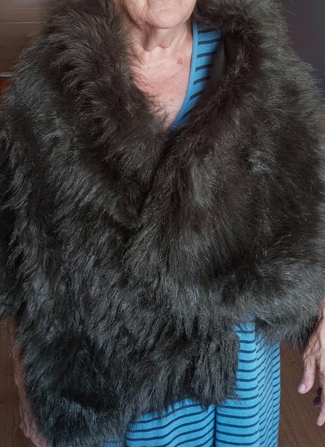Kožušinová štóla, xl