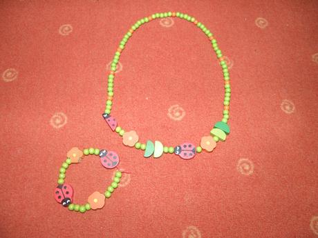 Náhrdelník a náramok,