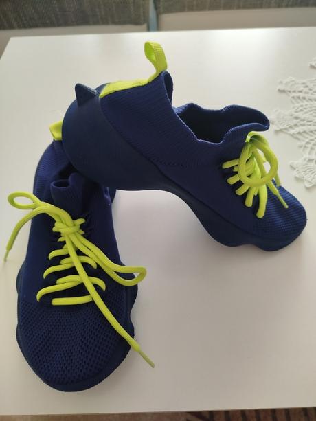 Botasky, reserved,34