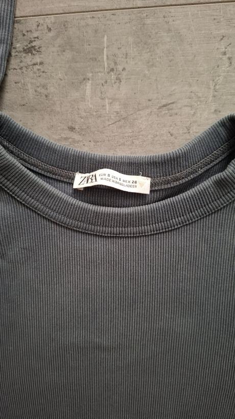 Tmavosive tricko zara, zara,s