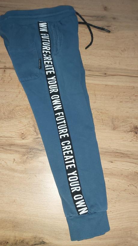 Teplaky, reserved,116