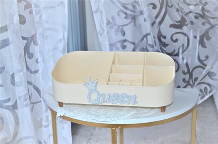 Kozmetický organizér-queen,