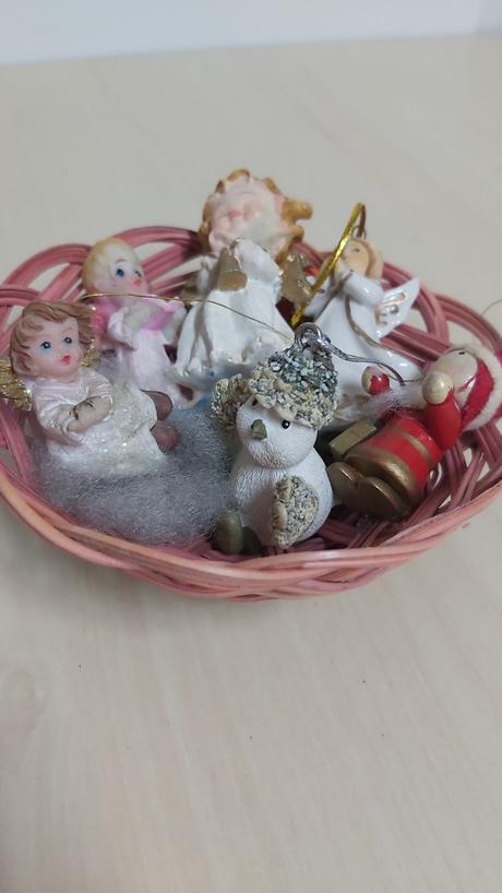 Vianočné ozdoby anjelíci všetky za 2 eurá, 
