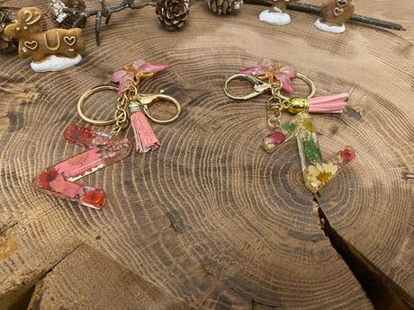 5 eur - ihneď k odberu - kľúčenky s písmenkom, 