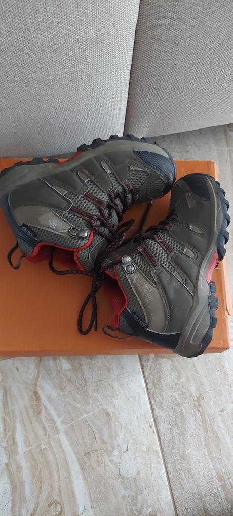 Nepremokavé turistické topánky regatta, 28