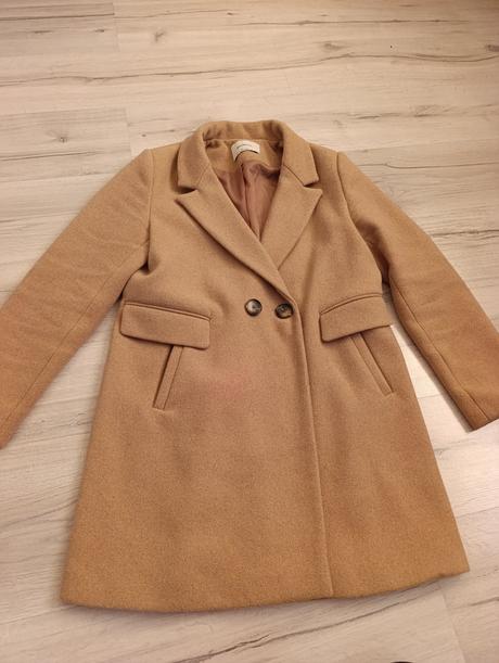 Pekný kabát, stradivarius,l
