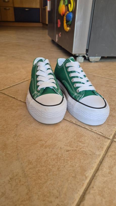 Tenisky nové, 36