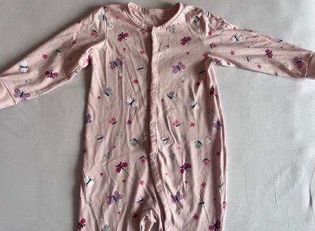 2x oblecene pyzamko krasne motylikove, h&m,86