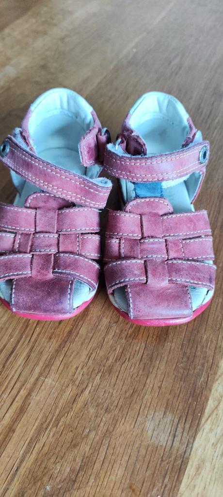 Sandále kožené, 19