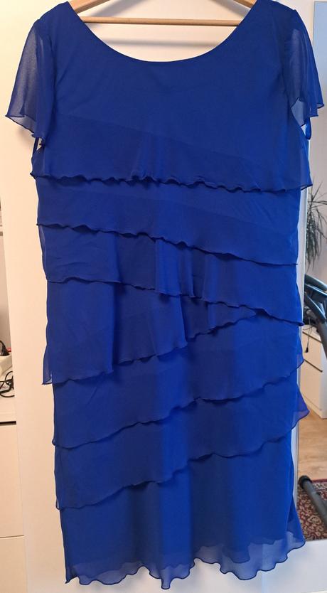 Spoločné šaty, 48